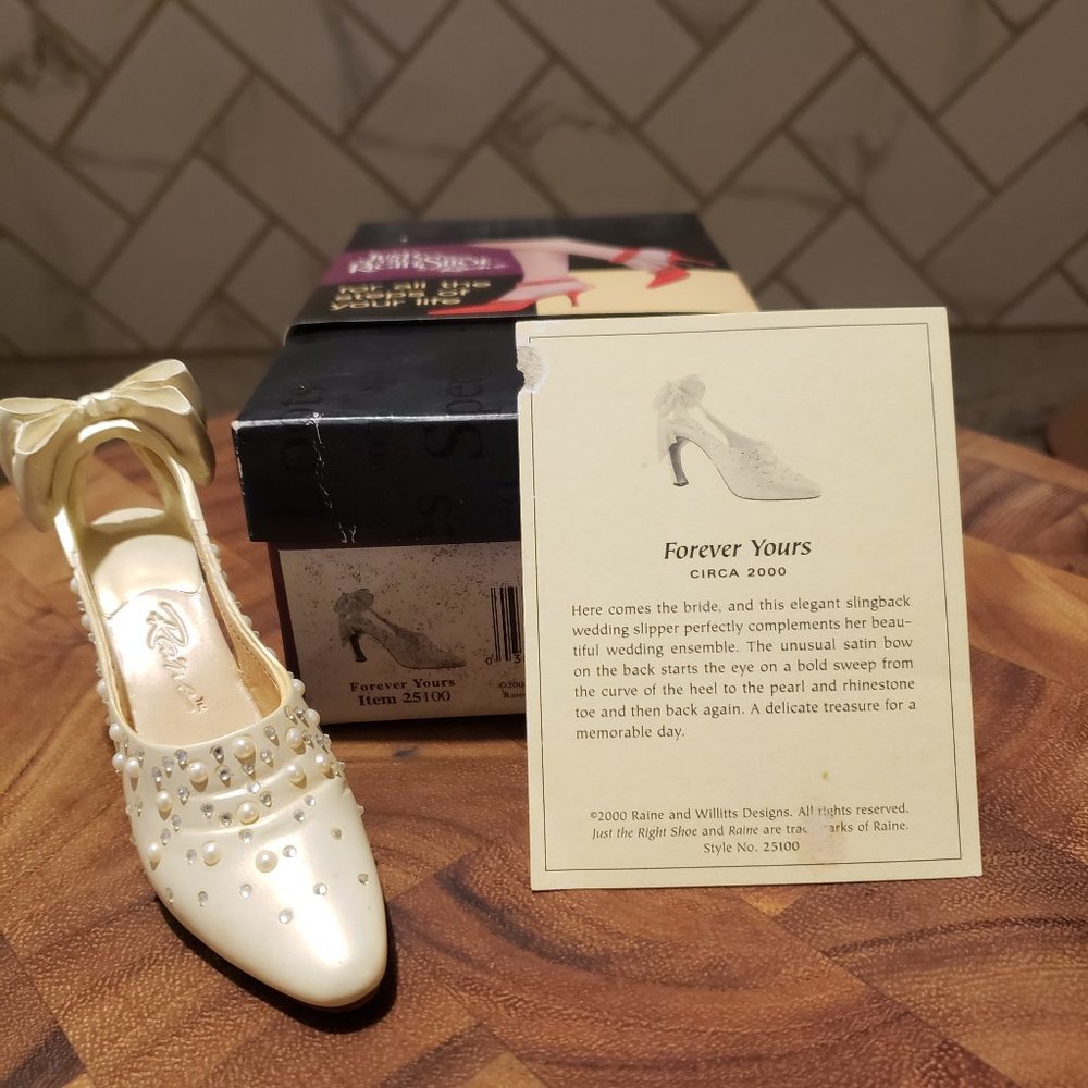 Just the Right Shoe, Forever Yours, 25100, 2000